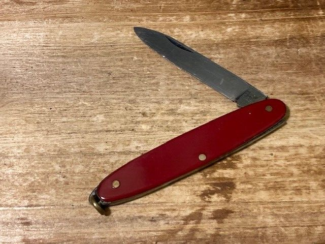 Vintage Folding Italian Knife 4.5&quot; - 2.25&quot; Blade Red - $6.71