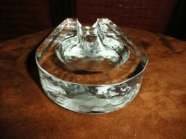 Art Deco heavy glass cigar ashtray. Measures 7.5"  L  x  5"  W x  1.5' H image 10
