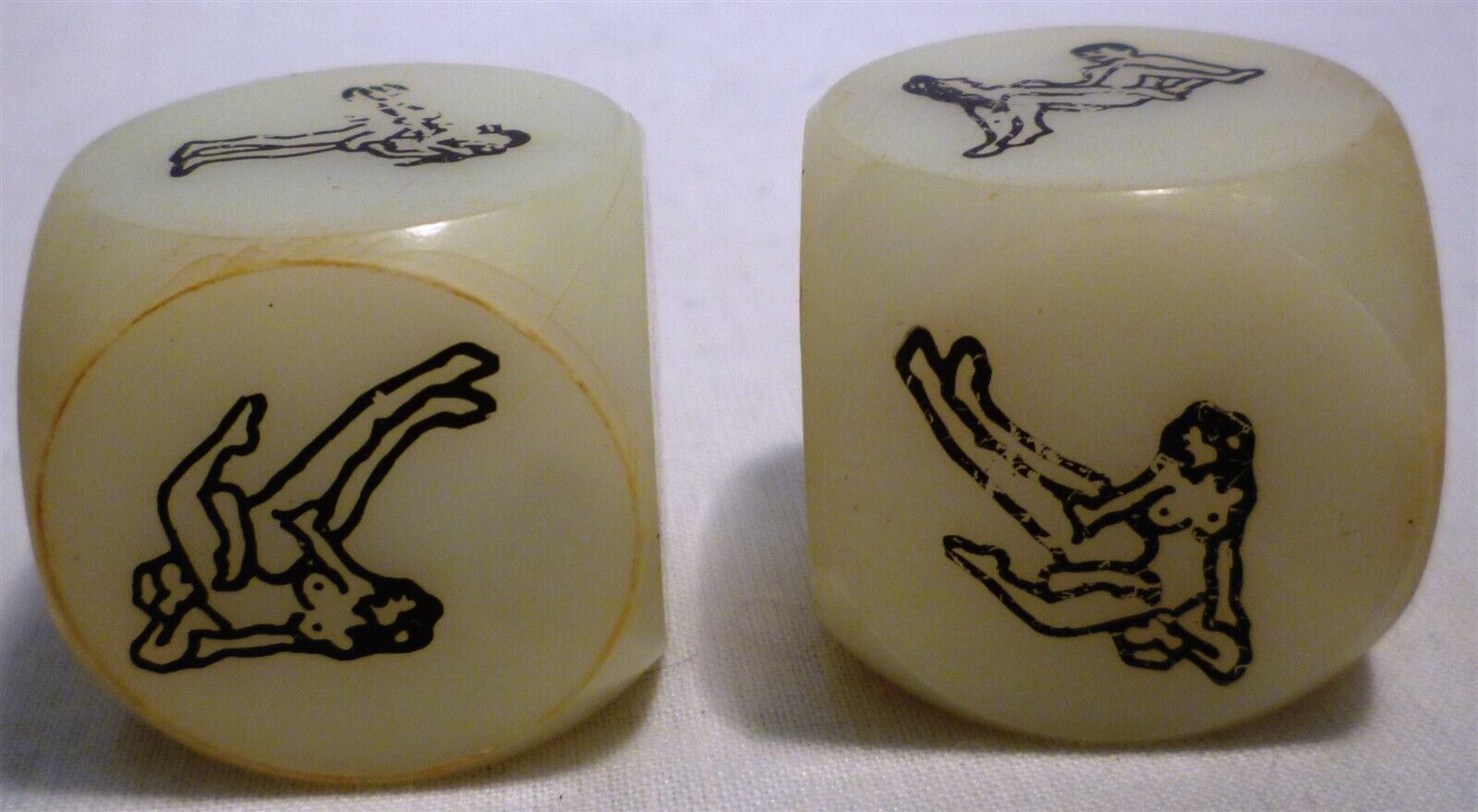PLASTIC EROTIC PLAYING GAME DICE FOR COUPLES - $8.00