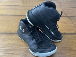 Size 4.5Y Under Armour Black Grey Basketball Shoes 4201722509 - $18.70