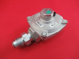 GE Cooktop Pressure Regulator WB19T10089  229C5730P009 - $19.15