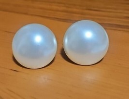 Vintage Richeleiu faux pearl screw post earrings 3/4 Inch Wide - $7.91