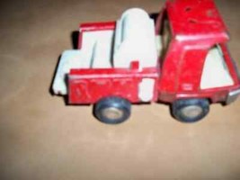 H19  VINTAGE BUDDY L TIN RED RESCUE VEHICLE- AS IS - $3.62