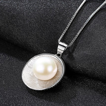S925 Sterling Silver Silver Pearl Necklace Simple Fashion Shell Pendant Necklace - £24.47 GBP