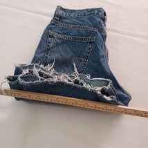 Levi's 550 Relaxed Fit Women's Blue Cotton Denim Jeans Cutting In Shorts (34×7) image 3