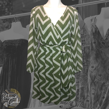 Espresso Womens Medium Green Cream Chevron Long Sleeve Faux Wrap Knee Dr... - £31.87 GBP