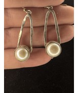 924 Sterling Silver Pearl Earrings Some Tarnish Around Edges Need To Be ... - $102.93 CAD