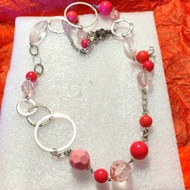 Beautiful vintage pink and silver necklace - €14,75 EUR