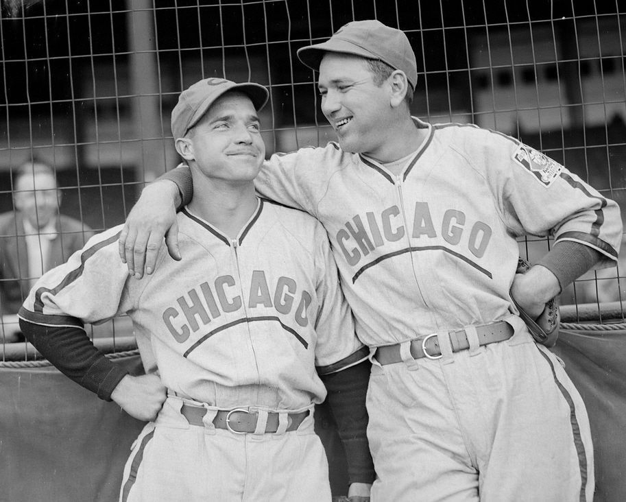 BOB GARBACK & DIZZY DEAN 8X10 PHOTO CHICAGO CUBS BASEBALL PICTURE MLB - $4.94