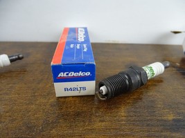 Ac Delco R42LTS Pkg 8 Spark Plug NEW OLD STOCK VINTAGE ANTIQUE - $4.99