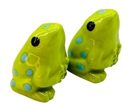 Green Frog Toad Blue Polka Dot Salt Pepper Shakers 1.75 inch Ceramic - £11.72 GBP