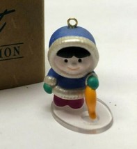 Avon Wee Winter Friends Eskimo Miniature Ornament - £3.91 GBP