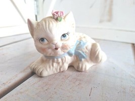 VTG Ceramic Persian White Cat 4&quot; Figure w/Blue Bow Rose On Head Stamped ... - £10.68 GBP