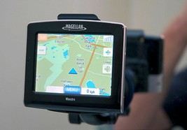 Magellan Maestro 3200 Car Portable GPS Navigator System small portable device B - £24.38 GBP