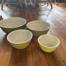 Pyrex Verde Avocado Green Nesting Mixing Bowls - Set of 4 - $91.92