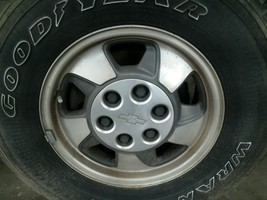 Wheel 16x7 Aluminum Brushed Opt PF4 Fits 00-03 SUBURBAN 1500 104909481 - €66,52 EUR