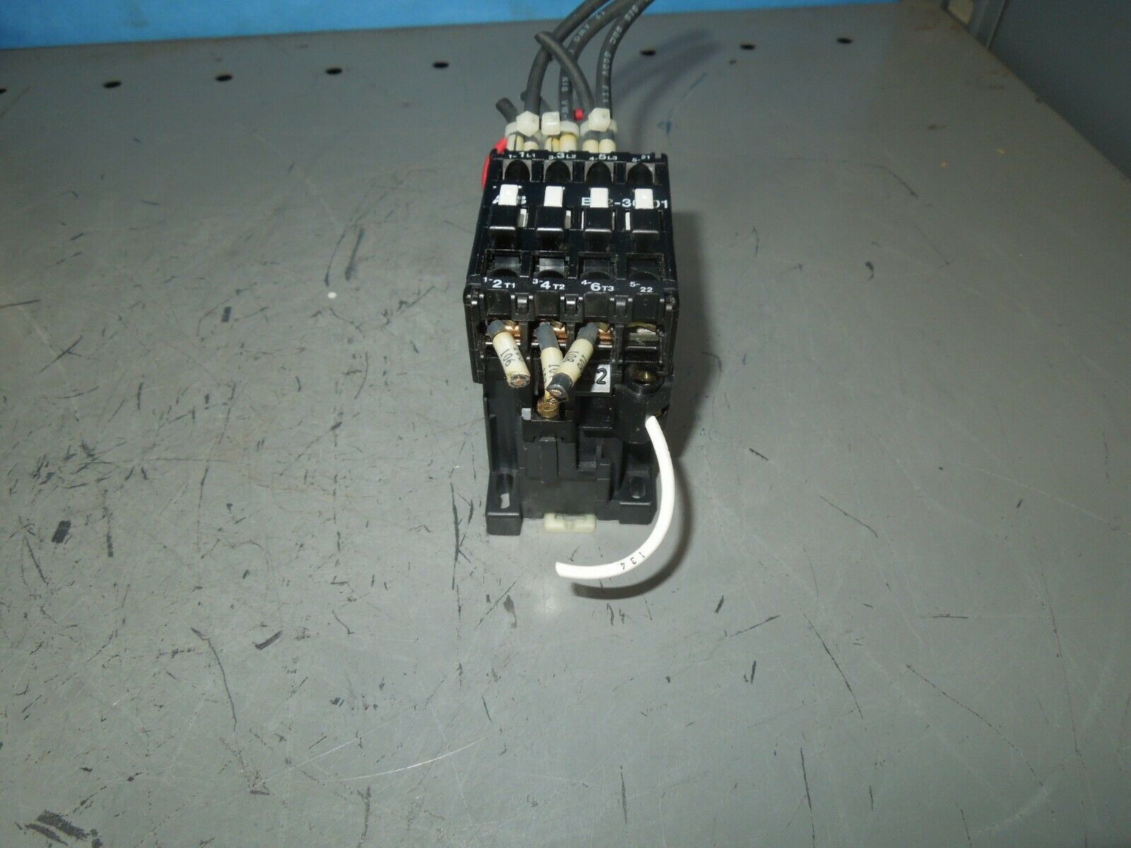 ABB B12-30-01 21-28A 600V Contactor 110-120V Coil Used - $30.00