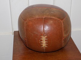 Vintage Leather Medicine Exercise Heavy Ball - $7,778.84 MXN