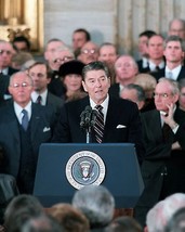 President Ronald Reagan gives Second Inaugural Address at Capitol Photo ... - £6.90 GBP+