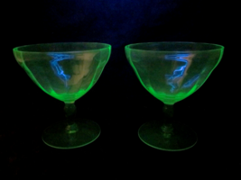 Vaseline Uranium glass Dessert Cup Set VTG Green Footed Sorbet Bowl Dishes MCM - £19.37 GBP