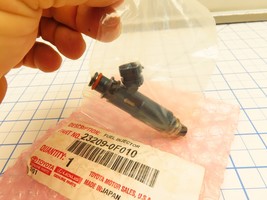 Toyota 23209-0F010 Single Fuel Injector - $1,136.89 MXN