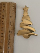 Danecraft Vintage Christmas Tree  Pin Brooch  Gold Signed 80s - £7.75 GBP