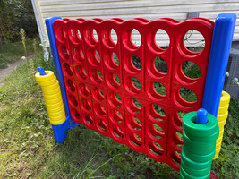 Giantville Connect 4 Game (4&#39; Wide X 3.5&#39; Tall) - £66.03 GBP