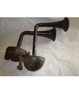 Pair of Antique Early 1900&#39;s Angled Curved Auto-Lite ? Trumpet Car Horns - £73.54 GBP