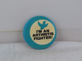 An item in the Collectibles category: Vintage Cause Pin -I'm an Athritis Fighter Athritis Society Canada-Celluloid Pin