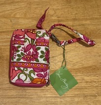NWT~Vera Bradley Lilli Bell Carry It All Wristlet - $24.74
