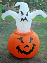 Halloween Gemmy 4 FT Lighted Ghost on Pumpkin Airblown Inflatable - £40.17 GBP