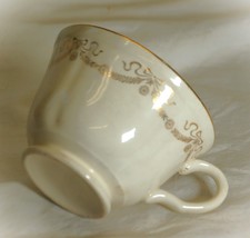 Edwin Knowles Footed Cup Gold Swag &amp; Bow - $12.86
