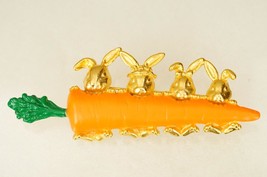 Easter AJC Costume Jewelry Bunny Rabbit Family Eating Orange Carrot Brooch Pin - £19.56 GBP
