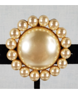 Vintage 1960&#39;s Kenneth Jay Lane Faux Pearl Gold Tone Circular Pendant Br... - $1,064.90 MXN