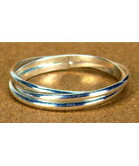 Sterling Silver Ring, 3 Connected Silver Band Rings Size 8 Gift Boxed - $13.37 CAD