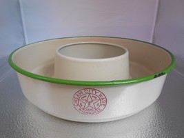 Cream city ware green round mold jello enamelware 10&quot; vintage farmhouse - £32.83 GBP