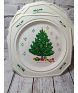 Vintage Christmas Snack Plates Dessert Molded Plastic ArtForm Tree set o... - $480.05 MXN