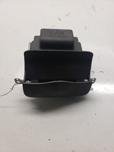 ELANTRA   2002 Ash Tray/Lighter 1347985 - $480.87 MXN