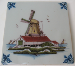 Vintage Makkum Holland Dutch Polychrome 5&quot; Hand-Painted Tile Seaside Windmill Ak - £23.17 GBP