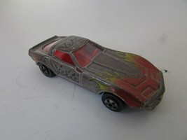 ROAD CHAMPS DIECAST CAR 1982 CORVETTE PAINT WEAR  H2 - $34.68 MXN
