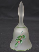 Vintage WESTMORELAND 5.25&quot; Glass Bell Hand Painted HOLLY BERRIES ON SATI... - $246.22 MXN