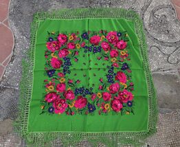 Bohemian green floral scarf, vintage folk headscarf whit fringe, boho shawl - $30.00