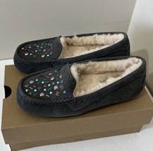 New UGG Ansley Stud Women Fashion Moccasin Slippers Size 5 CHRC - £61.05 GBP