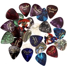 Fender Premium Picks Sampler - 24 Pack Includes Thin, Medium &amp; Heavy Gauges - £25.05 GBP