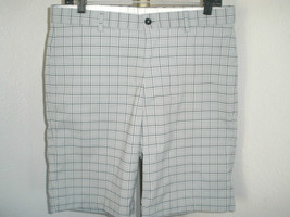 Men&#39;s Greg Norman Golf Shorts Light Gray Plaid MINT Condition Size 34 - £29.16 GBP