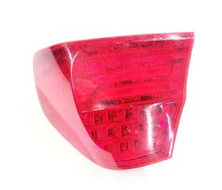 Right Taillight TYC Fits 2009 2010 2011 BMW 328I - $564.60 MXN