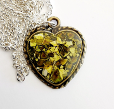 Vintage Heart Inlay Necklace Acrylic/Resin Handmade Jewelry Maine B67 - £13.58 GBP