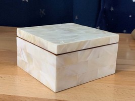 4&quot; x 4&quot; x 2&quot; Mother of Pearl Tiled Trinket Box with Pillow - Pottery Barn - £24.03 GBP