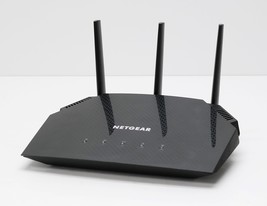 NETGEAR Nighthawk RAX10 Dual-Band Wi-Fi 6 Router image 2