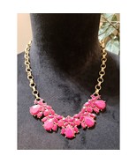 Gold Tone Teardrop Faceted Fuchsia Pink Acrylic Bead Fashion Bib Necklace - $37.74 CAD